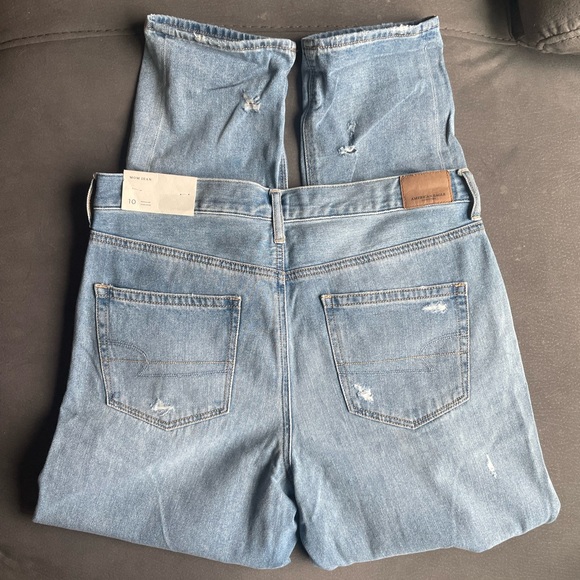 American Eagle Mom Jean - Picture 2 of 4